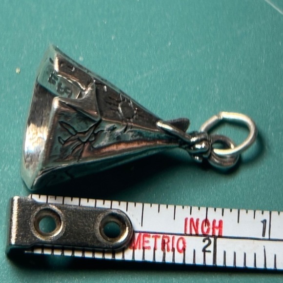 Sterling Silver 925 Teepee Storyteller Charm Pendant Buffalo Sun Hunter Signed - Picture 6 of 9